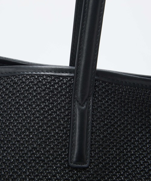 Breath TOPKAPI(ブレストプカピ)の「【Breath TOPKAPI】レザーコンビ 雑材風 シンプル トートバッグ チャーム付き A4 / 軽量(トートバッグ・レディース・ベージュ/ブラック・FREE)」の19枚目の写真