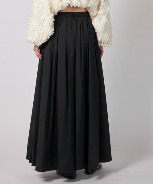 CLANE(クラネ)の「CLANE VOLUME FLARE AIRY SKIRT(スカート・レディース・オフホワイト/ブラック/ライトグレー・2/1/0)」の5枚目の写真