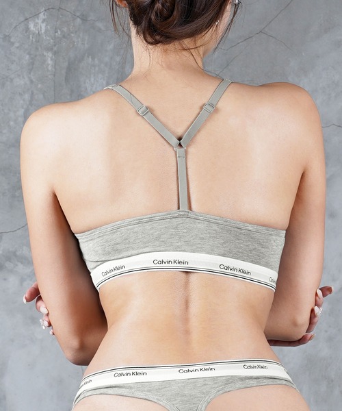 Calvin Klein(カルバン・クライン)の「Calvin Klein カルバンクライン Balance LL BRALETTE レディース ブラ(スポーツブラ・レディース・グレー/ブラック・LARGE/XS/SMALL/MEDIUM)」の17枚目の写真