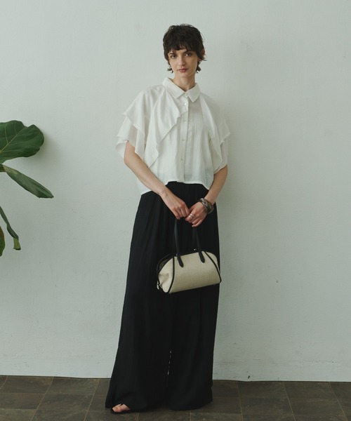 libelle more(リベル モア)の「ボリュームフリルクロップドシャツ(シャツ/ブラウス・レディース・ラベンダー/イエロー/ブラック/サックスブルー/オフホワイト・L/M)」の15枚目の写真