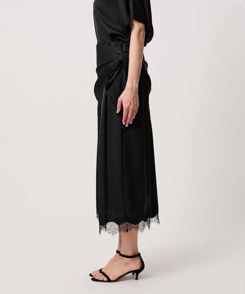 UNITED ARROWS（ユナイテッドアローズ）の「スカーフ付き サテン レース コンビ スカート（スカート・レディース・ブラック/オフホワイト・36/38）」の13枚目の写真