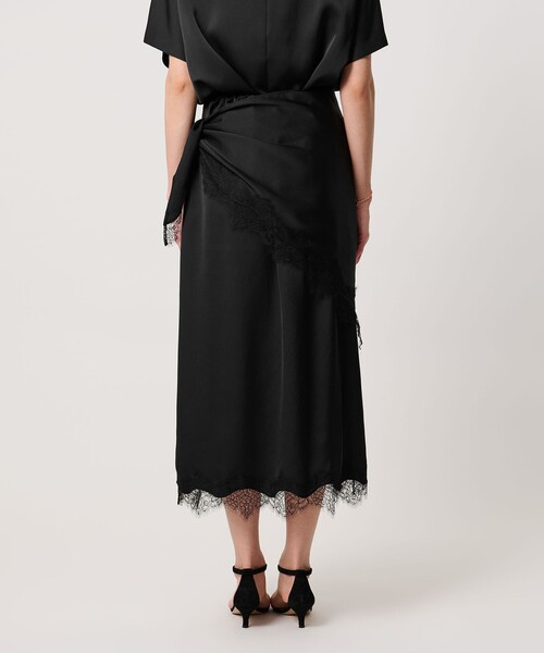 UNITED ARROWS（ユナイテッドアローズ）の「スカーフ付き サテン レース コンビ スカート（スカート・レディース・ブラック/オフホワイト・36/38）」の14枚目の写真