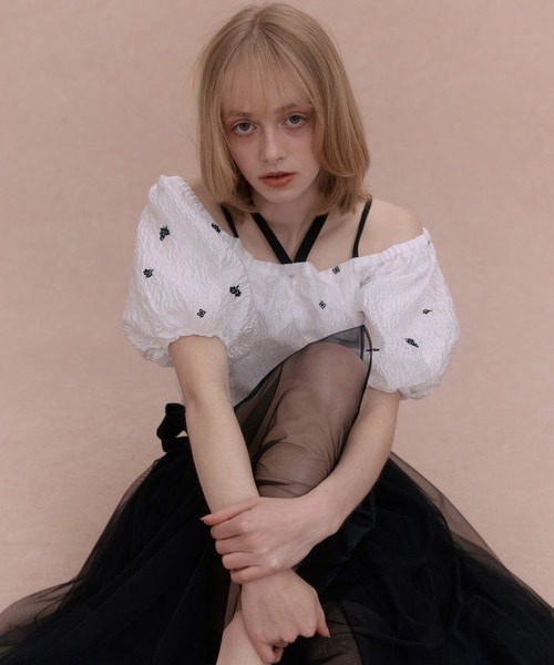 EIMY ISTOIRE(エイミーイストワール)の「GYPSOPHILE PUFF TOP(シャツ/ブラウス・レディース・ブラック/ホワイト・F)」の5枚目の写真