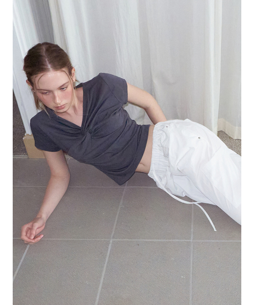 ETMON(エトモン)の「Twist Knot T-Shirt Charcoal(Tシャツ/カットソー・レディース・その他・F)」の5枚目の写真