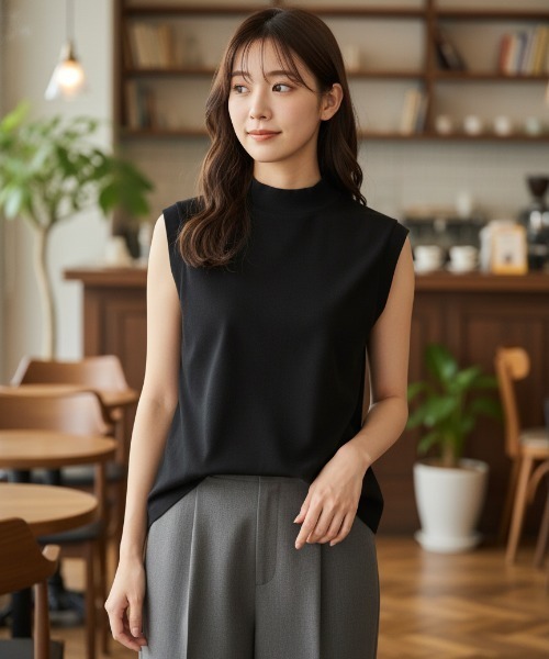 BY THE BAY（バイザベイ）の「【きれいめ定番】ノースリーブモックネックトップス/2色展開 インナー・1枚着 大人カジュアル（Tシャツ/カットソー・レディース・ブラック/ベージュ・FREE）」の3枚目の写真