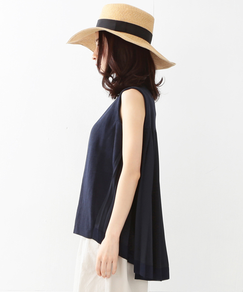 Ray BEAMS（レイビームス）の「◇【ラブリ着用】Ray BEAMS / バックタック ハイネック ネックスリーブ（ニット/セーター・レディース・オフホワイト/ネイビー・ONE SIZE）」の15枚目の写真