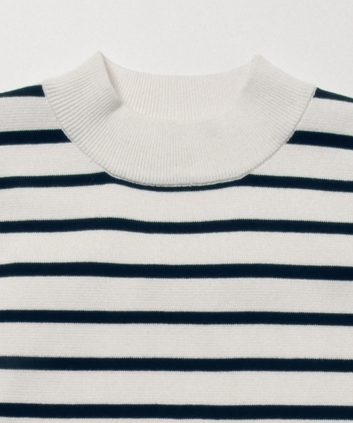 Ray BEAMS（レイビームス）の「◇【ラブリ着用】Ray BEAMS / バックタック ハイネック ネックスリーブ（ニット/セーター・レディース・オフホワイト/ネイビー・ONE SIZE）」の20枚目の写真