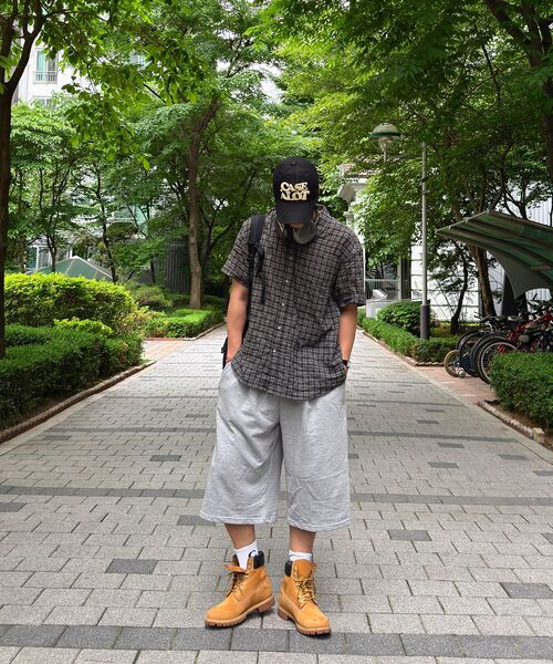 MOOVN(ムブン)の「バミューダツータックロングスウェットパンツショートグレー(その他パンツ・メンズ・その他・SMALL/MEDIUM/LARGE)」の4枚目の写真