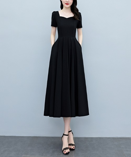 LUCPY(ラクピー)の「スクエアネック フレアロングワンピース(ワンピース・レディース・ブラック・XX-LARGE/X-LARGE/LARGE/MEDIUM)」の1枚目の写真