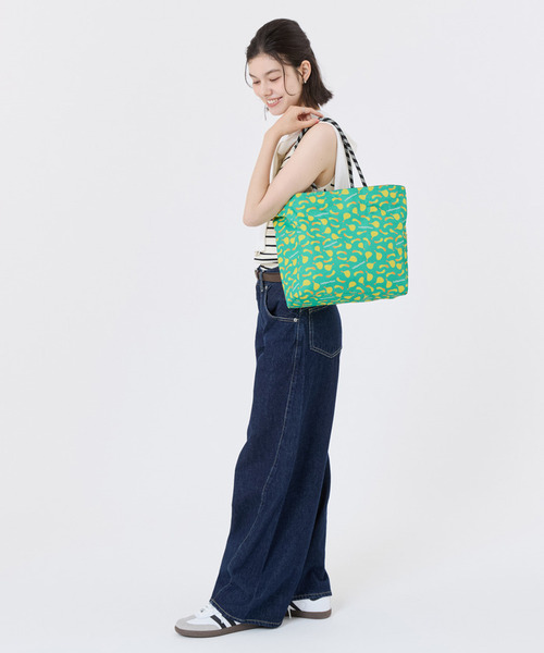 LeSportsac(レスポートサック)の「【LeSportsac×Pringles】ML 2 WAY TOTE 2ウェイプリングルズミスターPエンブロイダリー(トートバッグ・レディース・ホワイト・FREE)」の4枚目の写真