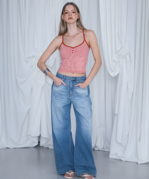 ROSEFRANTZ（ロゼフランツ）の「Stripe Button Sleeveless [Rose Red]（Tシャツ/カットソー・レディース・レッド・OS）」の2枚目の写真