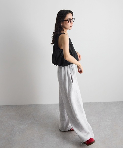 STELLA FISH(ステラフィッシュ)の「ネックギャザーバルーンブラウス / ノースリーブ(シャツ/ブラウス・レディース・ブラック/ホワイト/カーキ・FREE)」の7枚目の写真