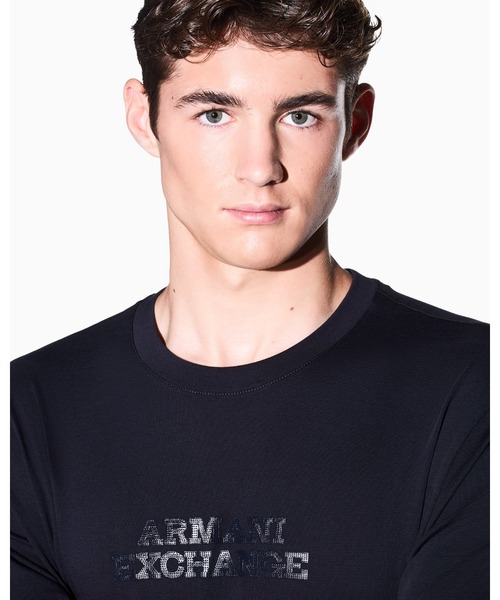 ARMANI EXCHANGE(アルマーニエクスチェンジ)の「【A|X アルマーニ エクスチェンジ】AXロゴ レギュラーフィット 半袖クルーネックTシャツ/REGULAR(Tシャツ/カットソー・メンズ・ダークネイビー/オフホワイト・MEDIUM/LARGE/XX-LARGE/X-SMALL/X-LARGE/SMALL)」の5枚目の写真