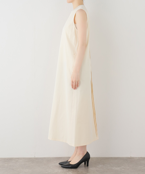 La TOTALITE(ラトータリテ)の「【洗える】ピンタックカットワンピース(ワンピース・レディース・チャコールグレー/アイボリー・FREE)」の22枚目の写真