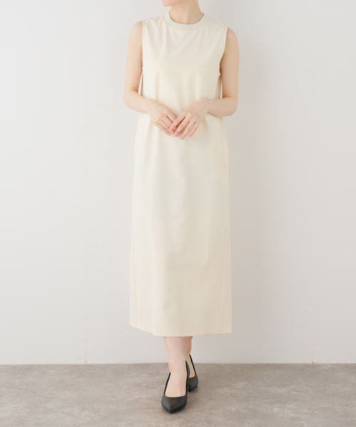 La TOTALITE(ラトータリテ)の「【洗える】ピンタックカットワンピース(ワンピース・レディース・チャコールグレー/アイボリー・FREE)」の12枚目の写真