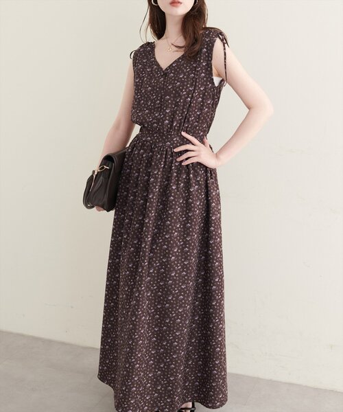 natural couture(ナチュラルクチュール)の「ドロストデザインVネックワンピース(ワンピース・レディース・ブラック/ブラウン/ピンク・FREE)」の3枚目の写真
