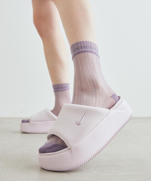 NIKE(ナイキ)の「ナイキ カーム エレベーション ウィメンズスライド / Nike Calm Elevation Women's Slides HJ5601-501 Bleached Lilac(サンダル・レディース・パープル系その他・25/24/23/22/26)」の2枚目の写真