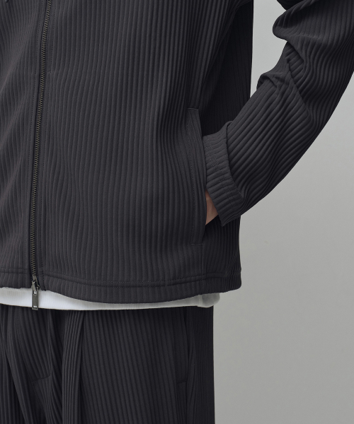 MUSINSA STANDARD（ムシンサスタンダード）の「プリーツフードパーカー [グレー]（パーカー・メンズ・その他・LARGE/X-LARGE/2XL/MEDIUM）」の5枚目の写真