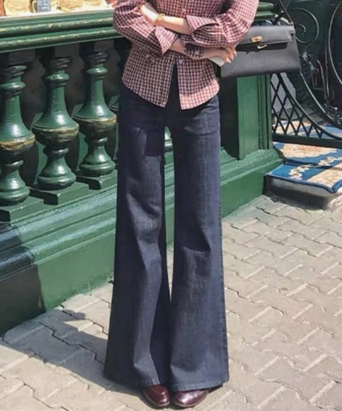 Sibra(シブラ)の「ローライズジャガードワイドデニムパンツ(デニムパンツ・レディース・ネイビー/ホワイト・M/L/S)」の7枚目の写真
