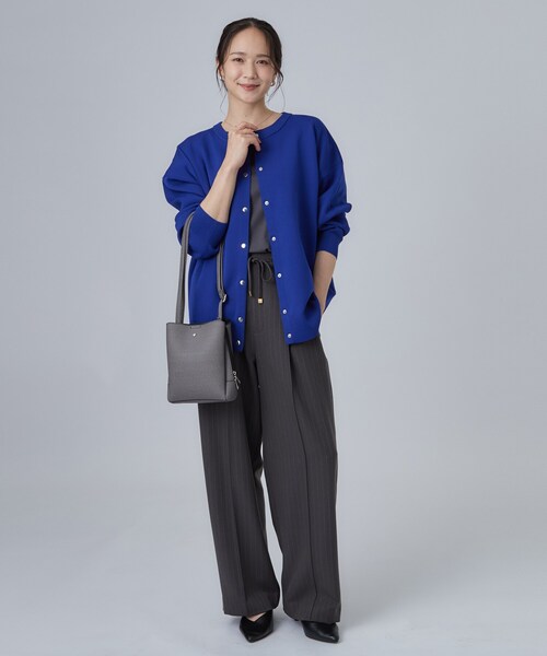 SHOO・LA・RUE(シューラルー)の「ふわっと軽い三層ショルダーバッグ(ショルダーバッグ・レディース・ライトベージュ/ブラック/ライトブルー・00)」の5枚目の写真