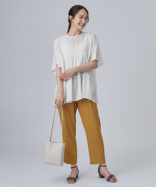 SHOO・LA・RUE(シューラルー)の「ふわっと軽い三層ショルダーバッグ(ショルダーバッグ・レディース・ライトベージュ/ブラック/ライトブルー・00)」の7枚目の写真