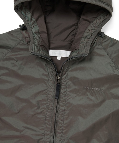 thisisneverthat(ディスイズネバーザット)の「PERTEXR SP-Logo Windbreaker(その他アウター・メンズ・オリーブ/ネイビー・XL/L/M/S)」の3枚目の写真