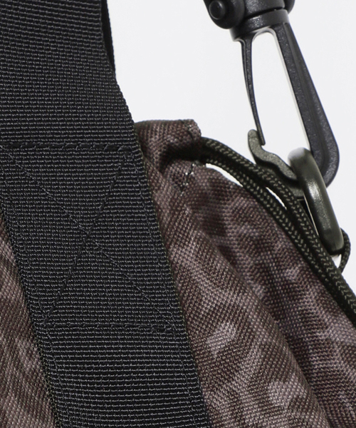 Drifter(ドリフター)の「《追加3》DRIFTER/ドリフター HANDLE BUCKET TOTE(ショルダーバッグ・レディース・ブラック/チャコールグレー/チョコ・FREE)」の8枚目の写真