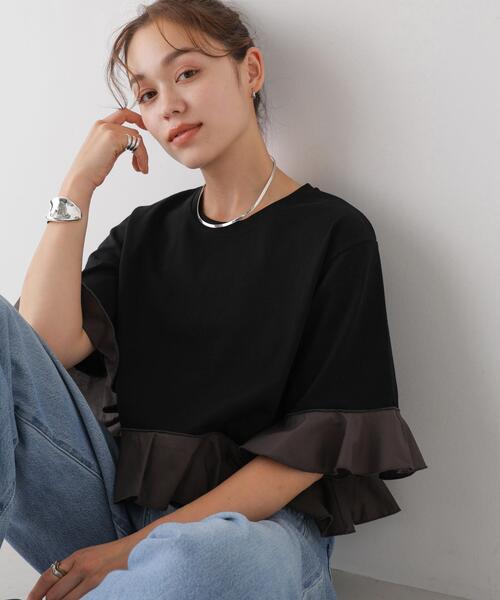 NANO universe(ナノユニバース)の「異素材フリルコンビペプラムカットトップス(Tシャツ/カットソー・レディース・ブラック/ライトベージュ/ダークベージュ・FREE)」の2枚目の写真