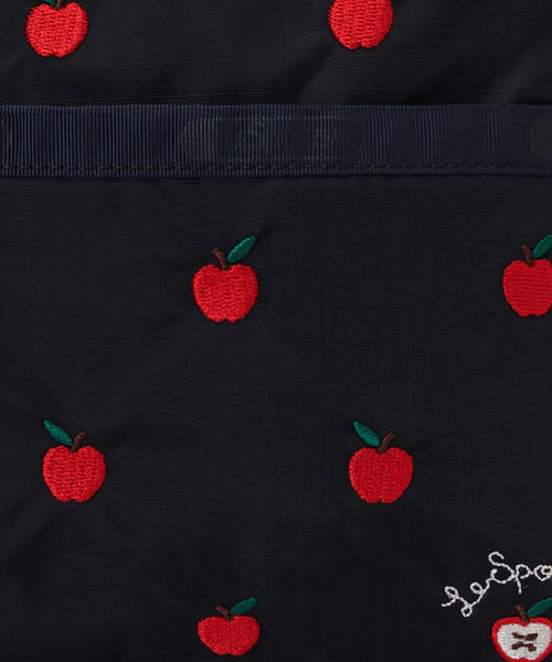 LeSportsac(レスポートサック)の「DANIELLA CROSSBODY レッドアップルエンブロイダリー(ショルダーバッグ・レディース・ブルー・FREE)」の10枚目の写真