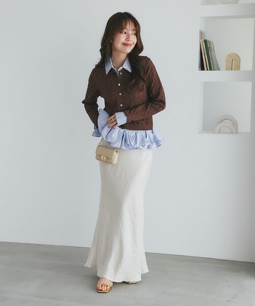 La boutique BonBon(ラブティックボンボン)の「【新色登場!・取り外し可】シャツランダムペプラムケーブルカーディガン(ニット/セーター・レディース・ネイビー/ブラウン/グレー・FREE)」の14枚目の写真