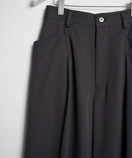 UJOH(ウジョー)の「【UJOH HOMME】Curve PNT(スラックス・メンズ・ブラック・4)」の2枚目の写真