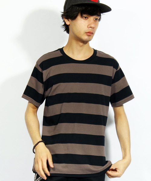 8(eight)(エイト)の「ボーダー 半袖Tシャツ(Tシャツ/カットソー・メンズ・ブラック×レッド/ブルー/ブラック×ホワイト/ブラック×グレー/ネイビー/グレー×ホワイト/レッド・LARGE/MEDIUM/SMALL)」の2枚目の写真