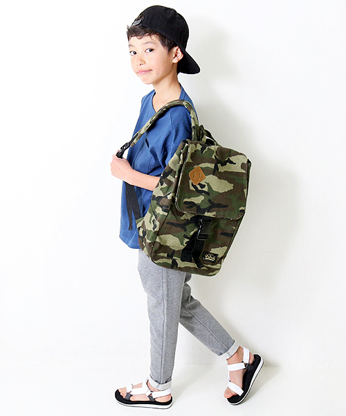 devirock（デビロック）の「ベルトバックルスクエアリュックサック（バックパック/リュック・キッズ・ブラック/カーキ/レッド/ピンク/ブルー/ネイビー/カモフラージュ・ONE SIZE）」の16枚目の写真