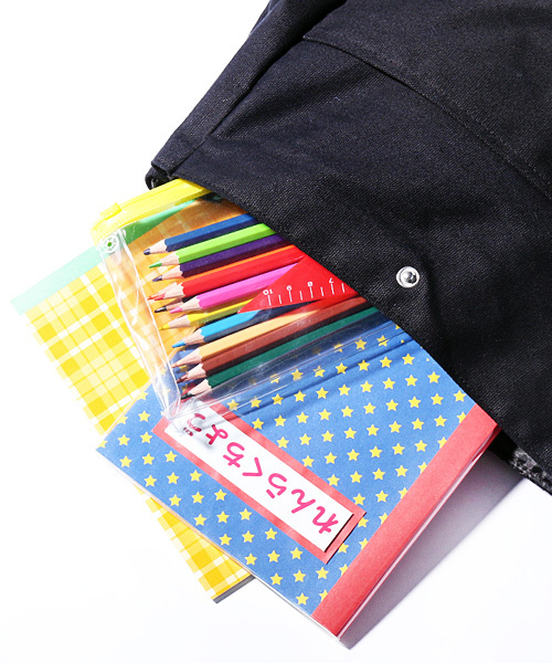 devirock（デビロック）の「ベルトバックルスクエアリュックサック（バックパック/リュック・キッズ・ブラック/カーキ/レッド/ピンク/ブルー/ネイビー/カモフラージュ・ONE SIZE）」の12枚目の写真