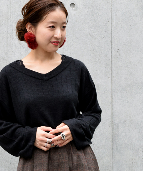 w closet(ダブルクローゼット)の「カシミヤタッチワイドリブVネックプルオーバ(ニット/セーター・レディース・ホワイト/ピンクベージュ/グレー/ピンク/チャコールグレー/ブラック・FREE)」の18枚目の写真