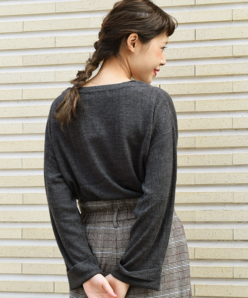 w closet(ダブルクローゼット)の「カシミヤタッチワイドリブVネックプルオーバ(ニット/セーター・レディース・ホワイト/ピンクベージュ/グレー/ピンク/チャコールグレー/ブラック・FREE)」の14枚目の写真