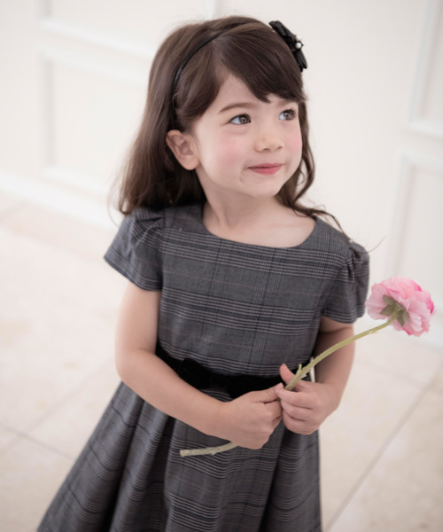 Catherine Cottage（キャサリンコテージ）の「キャップスリーブワンピース（ワンピース・キッズ・グレー/ブラック/グリーン系その他/ブルー系その他/ブラック系その他/ブラウン系その他/ベージュ系/ブルーグレー/グレー系・120/140/150/100/160/110/130）」の19枚目の写真