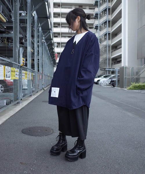 rovtski(ロフトスキー)の「rovtski【ビッグシルエット】2018 AUTUMN POLY FULL ZIP V NECK F(カーディガン/ボレロ・レディース・ブラック/ネイビー/ワイン・FREE)」の20枚目の写真