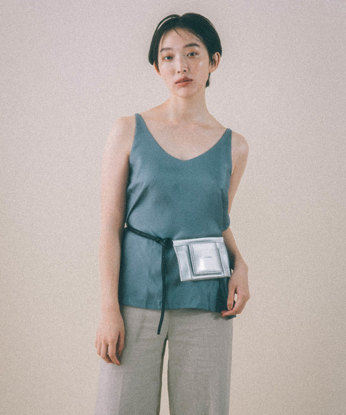 STUDIOUS（ステュディオス）の「【LAUGOA】ウォレット付きミニショルダーバッグ/Luster 19126-11014（ショルダーバッグ・レディース・ホワイト/ブラック/ベージュ/ライトピンク/ライトグレー/シルバー/グレー・FREE）」の14枚目の写真