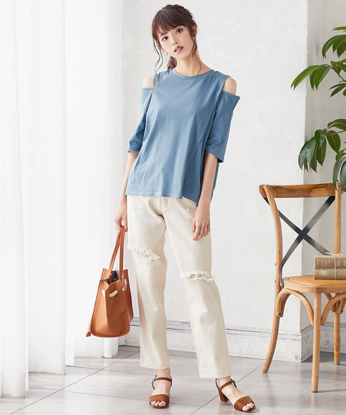 KOBE LETTUCE（コウベレタス）の「アシメレイヤード肩スリットオープンショルダーTシャツ（Tシャツ/カットソー・レディース・オフホワイト/ブルー/モカ/ブラック・FREE）」の8枚目の写真