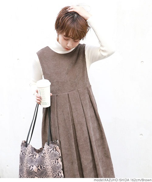 coca（coca）（コカ）の「【前後2way】コーデュロイタックジャンパースカート（ワンピース・レディース・ブラウン・ONE SIZE）」の5枚目の写真
