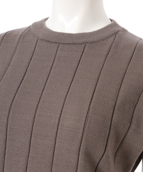 fifth（フィフス）の「スリットデザインスリーブレスニット（ニット/セーター・レディース・ホワイト/ブラック/モカ・MEDIUM）」の8枚目の写真