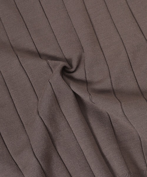 fifth（フィフス）の「スリットデザインスリーブレスニット（ニット/セーター・レディース・ホワイト/ブラック/モカ・MEDIUM）」の10枚目の写真