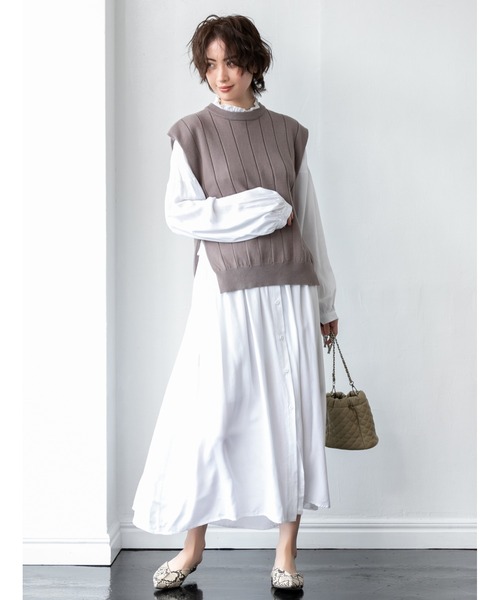 fifth（フィフス）の「スリットデザインスリーブレスニット（ニット/セーター・レディース・ホワイト/ブラック/モカ・MEDIUM）」の16枚目の写真