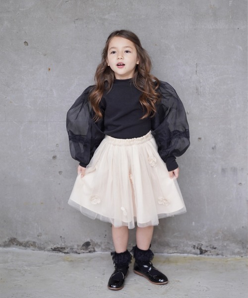 Rora(ローラ)の「オペラ パフ袖 tシャツ(スウェット・キッズ・ブラック・110cm/100cm/120cm/130cm/140cm)」の5枚目の写真
