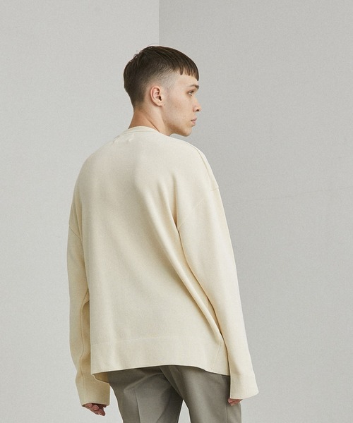 UNITED TOKYO（ユナイテッドトウキョウ）の「スムースニットプルオーバー/オーバーサイズ/ビッグシルエット（ニット/セーター・メンズ・オフホワイト/ブラック/ベージュ/カーキ・1/2/3）」の17枚目の写真