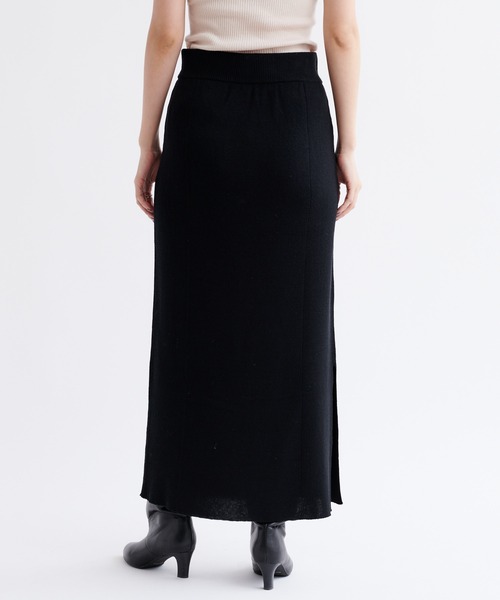 DouDou（ドゥドゥ）の「【WEB限定】【セットアップ】Vネックプルオーバー×タイトスカート（セットアップ・レディース・ブラック/ライトベージュ・FREE）」の7枚目の写真