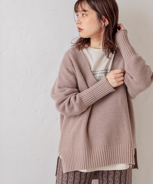 natural couture（ナチュラルクチュール）の「重ね着しやすいシャツテールロゴT Mサイズ（Tシャツ/カットソー・レディース・ブラック/ベージュ/アイボリー・MEDIUM）」の5枚目の写真