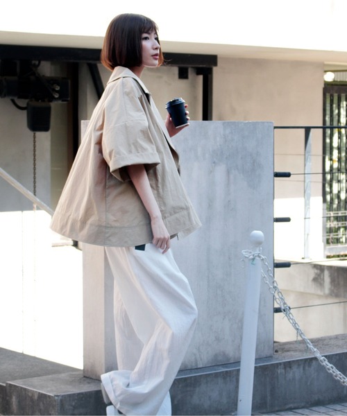 AVIE（アビィ）の「タスランナイロンオックスジャケット（テーラードジャケット・レディース・ベージュ/ブラック・38）」の6枚目の写真