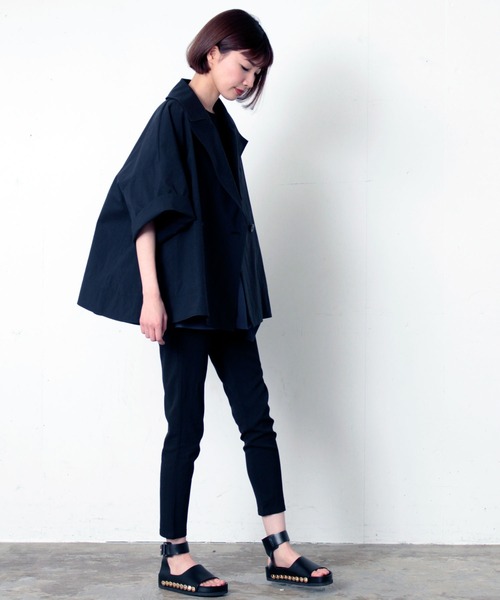 AVIE（アビィ）の「タスランナイロンオックスジャケット（テーラードジャケット・レディース・ベージュ/ブラック・38）」の11枚目の写真